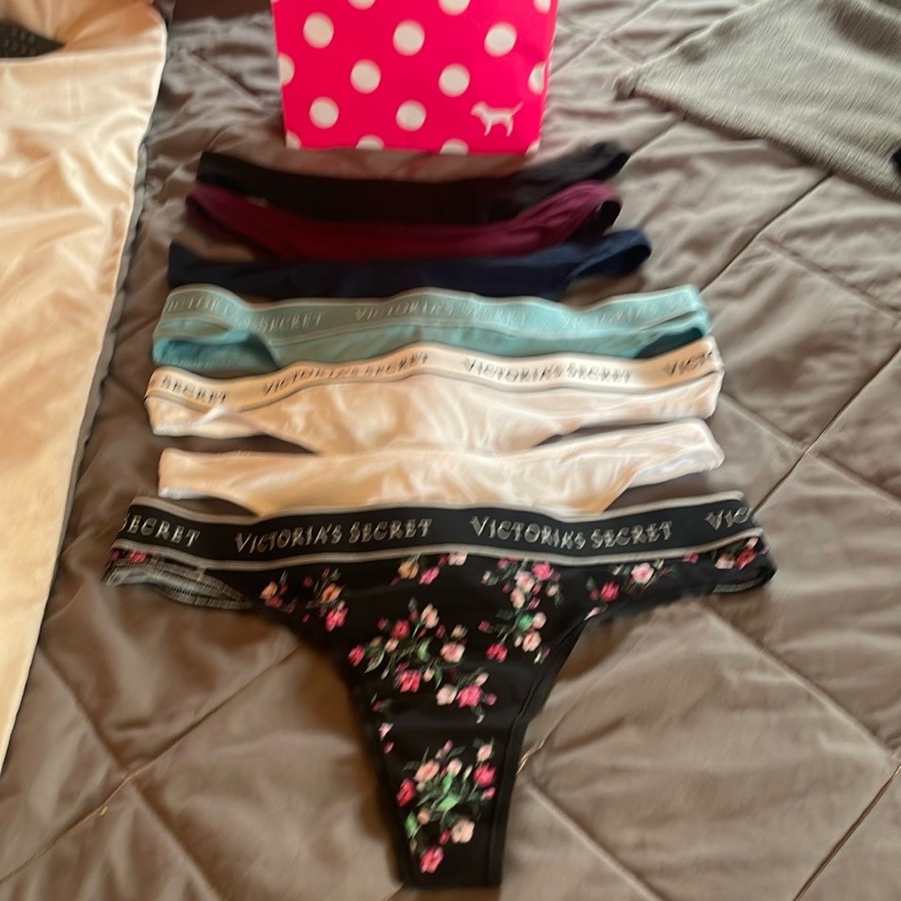 NWT * PINK Victoria’s Secret size M (medium) thongs. 7 pairs included as shown